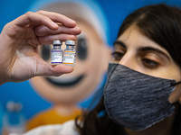 Коронавирус в Израиле: минздрав сообщает о более 7400 зараженных, за неделю от COVID-19 умерли 30 человек