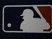 Главная лига бейсбола впервые за 30 лет объявила локаут