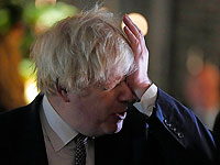 Британский премьер сломал Ханукию