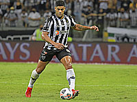 Халк забил гол.