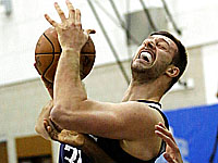 Умер известный баскетболист, перенесший инсульт во время тренировки