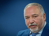 Либерман извинился перед гидами за 