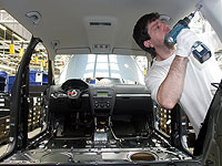 Из-за дефицита чипов Skoda начала сокращать количество систем безопасности в автомобилях