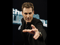 Израильский иллюзионист Ури Геллер в интервью The Sun заявил, что видел обломки НЛО