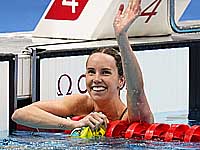 Лучшие пловцы 2021 года: Калеб Дрессель и Эмма Маккеон