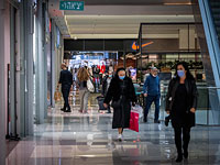 Дистанционное обучение в школах и ограничения в торговых центрах: вступили в силу меры по борьбе с 