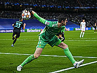 Четыре футболиста