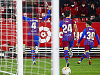 Клубы заявляют о массовых заражениях игроков коронавирусом