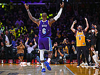 Леброн Джеймс набрал 43 очка. Результаты новогодних матчей НБА