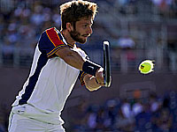 Французского теннисиста дисквалифицировали за оскорбление судьи