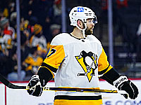 Новогодний сюрприз Раста.  Достижение Торнтона. Хет-трики Ларссона и Ландескуга