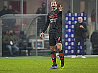 Златан Ибрагимович повторил достижение Криштиану Роналду. Дор Перец остался в запасе