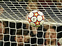 Дор Перец вышел на замену.