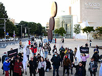 В Тель-Авиве проходит демонстрация театральных деятелей