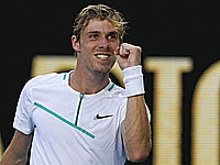 Шаповалов и Зверев вышли в четвертый круг Открытого чемпионата Австралии