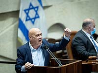 Министр регионального сотрудничества Исауи Фрейдж попал в реанимацию