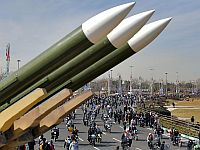 Иран отмечает 43-летие исламской революции, сжигая флаги Израиля, США и Великобритании