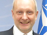 Глава украинского представительства Евросоюза призвал всех сотрудников покинуть Украину