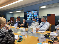 Беннет и Лапид призвали израильтян покинуть Украину