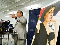 Муж погибшего оператора Галины Хатчинс подал иск против актера и продюсера Алека Болдуина