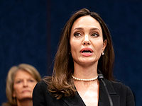 Анджелина Джоли:  