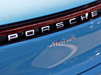 У Азорских островов сгорело судно с четырьмя тысячами Audi, Porsche, Lamborghini