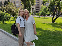 Елена Знаткова с дочкой Дарьей