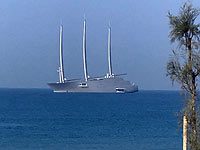 В Италии наложен арест на самую большую яхту в мире, принадлежащую российскому олигарху