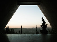 СМИ: посол Украины обратился в