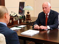 СМИ: власти Испании арестовали яхту российского олигарха Чемезова