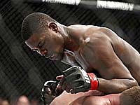 В ресторане боец UFC удушающим приемом обезвредил стрелка