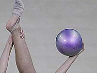 Этап Кубка мира. Дарья Атаманов завоевала серебряную медаль в упражнениях с мячом