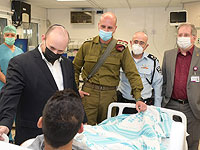 Беннет навестил раненых бойцов: 