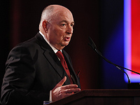 Великобритания включила в санкционный список президента Европейского еврейского конгресса