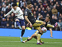 Сон Хын Мин забил три гола.