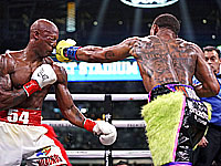 Бокс. В объединительном бою Эррол Спенс разделался с кубинцем