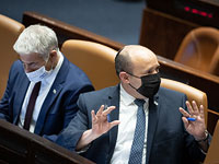 Коалиционный кризис: Беннет и Лапид опасаются ухода правых депутатов