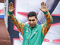 Вооруженные грабители напали на экс-чемпиона мира по боксу