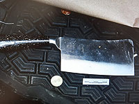 Житель Джата подозревается в ограблении магазина с использованием топора