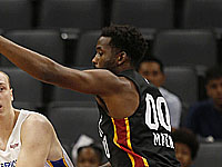 Бывший нападающий 