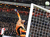 Лига конференций. Вратарь сборной Израиля пропустил два мяча. Невероятная ошибка марсельцев