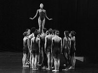 Звезды The Royal Ballet из Лондона Марианела Нуньес и Вадим Мунтагиров на сцене Израильского балета