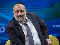 В Иерусалиме толпа ортодоксов напала на лидера ШАС Арье Дери на выходе из синагоги