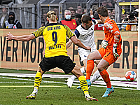 Три гола Холанна не спасли 