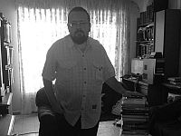 Умер писатель и общественный деятель Александр Рыбалка