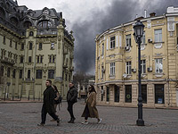 Одесса подверглась очередному ракетному обстрелу, одна из ракет попала в жилой дом