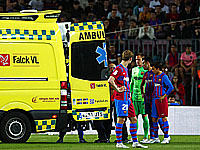 Дубль Обамеянга. Араухо увезли в больницу. 