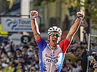 Джиро д'Италия. Пятый этвап выиграл Арно Демар. Гонщик израильской команды финишировал третьим