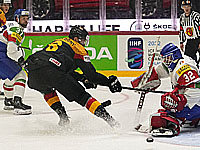 Чемпионат мира по хоккею. Немцы забили 9 голов, финны - 6