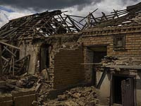 Россияне уничтожили ДК в Лозовой Харьковской области. Зеленский: 